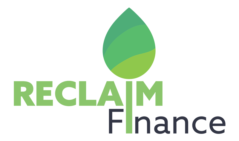 Logo de Reclaim Finance, visant à sensibiliser les institutions financières à l'impact de leurs décisions sur le climat.